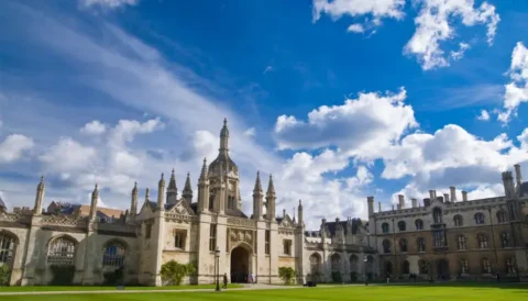 Top MBA Universities in UK